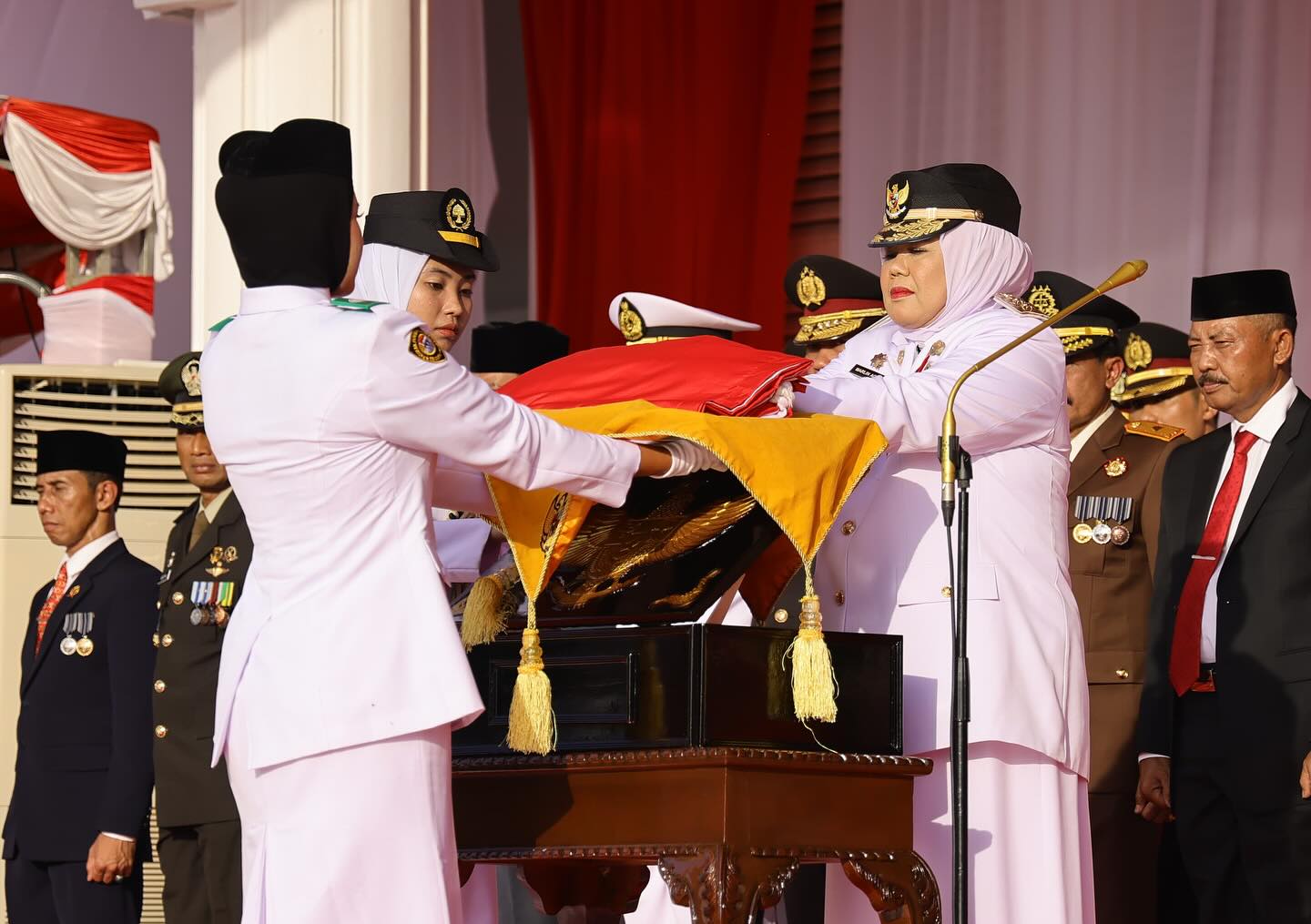 Upacara Penurunan Bendera (10)