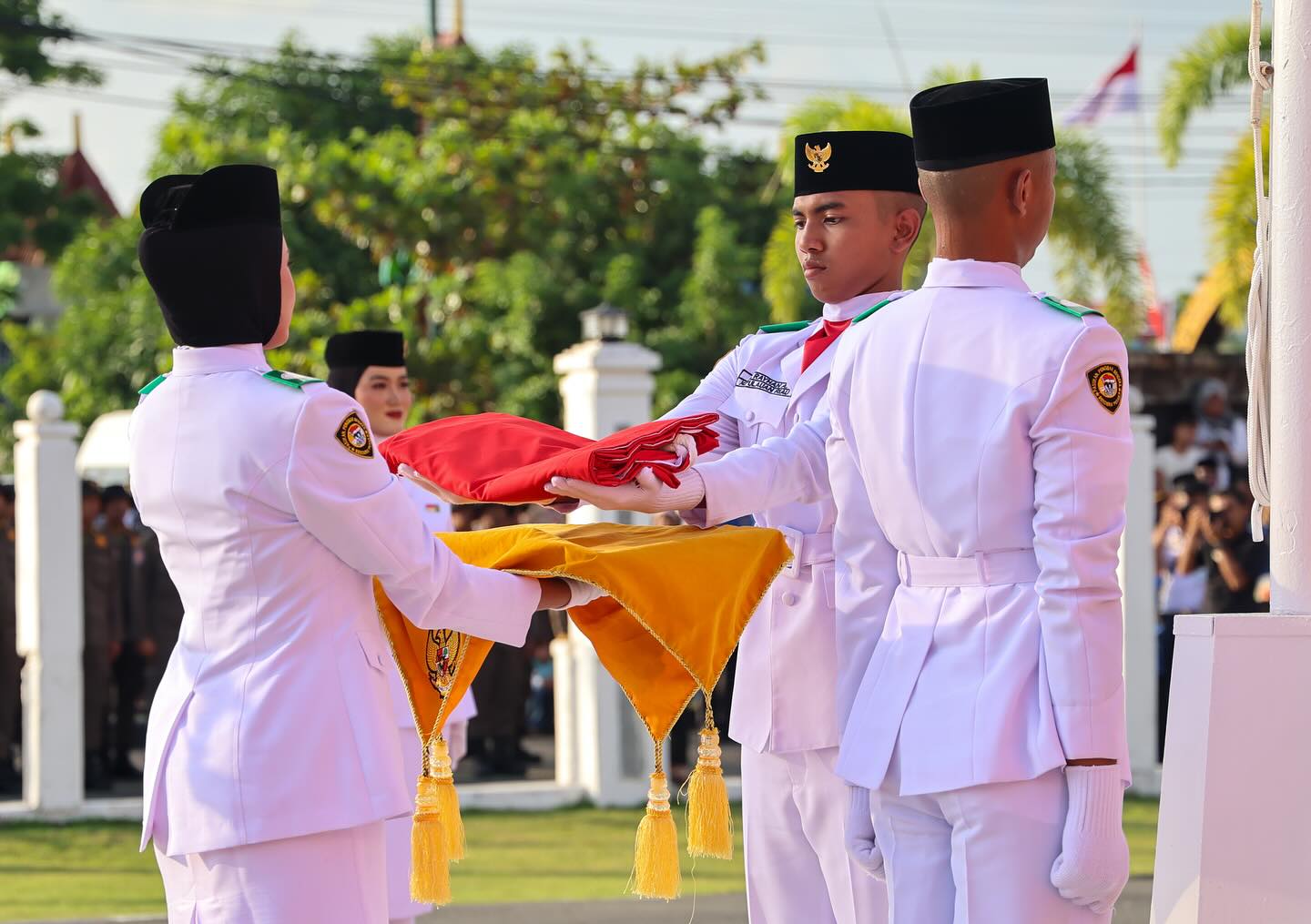 Upacara Penurunan Bendera (3)