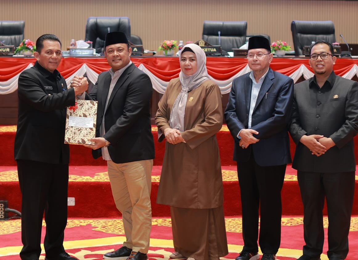 Rapat Paripurna Rapat Paripurna Laporan Akhir Badan Anggaran Dewan Perwakilan Rakyat Daerah Provinsi Kepulauan Riau (3)